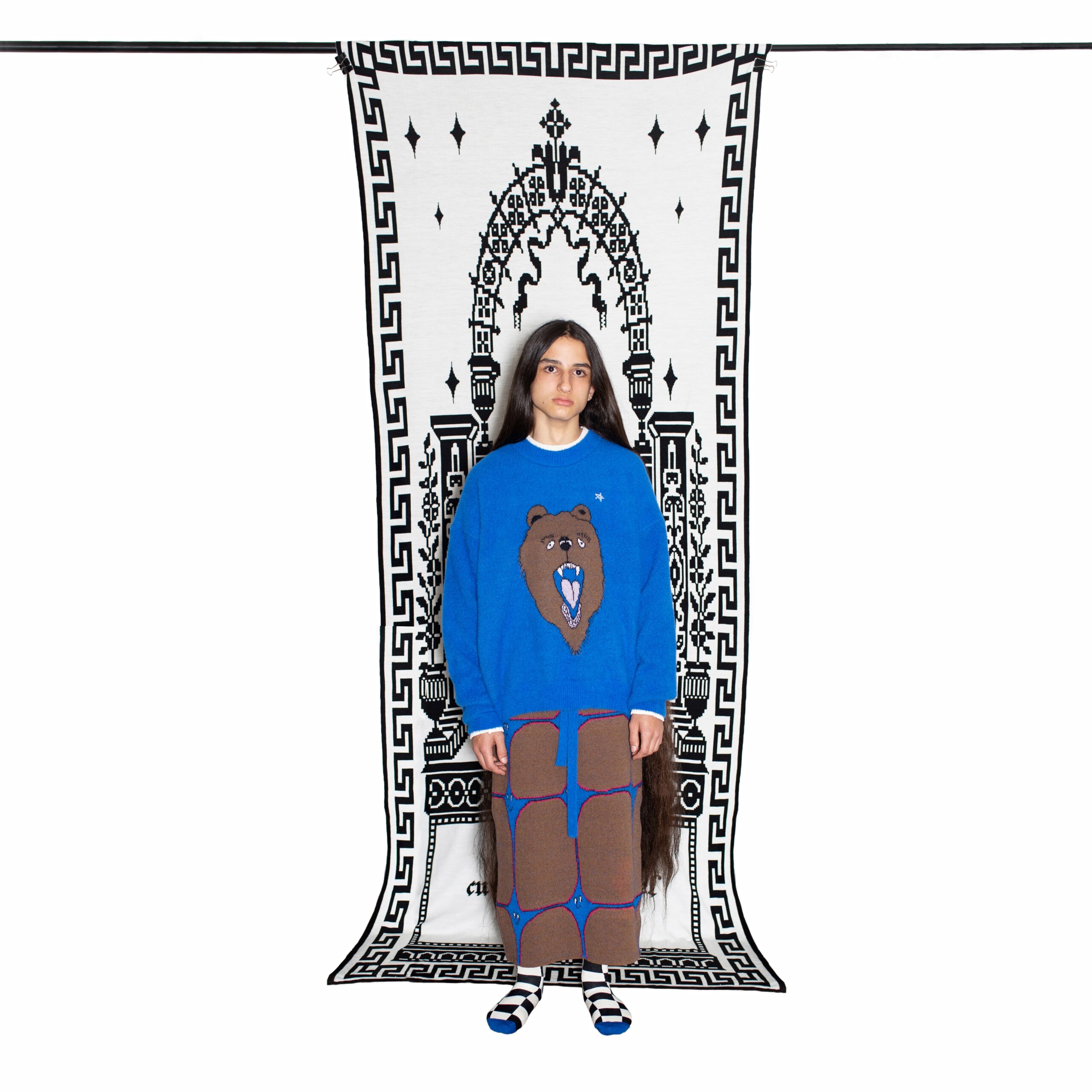 bear sweater - Image 3